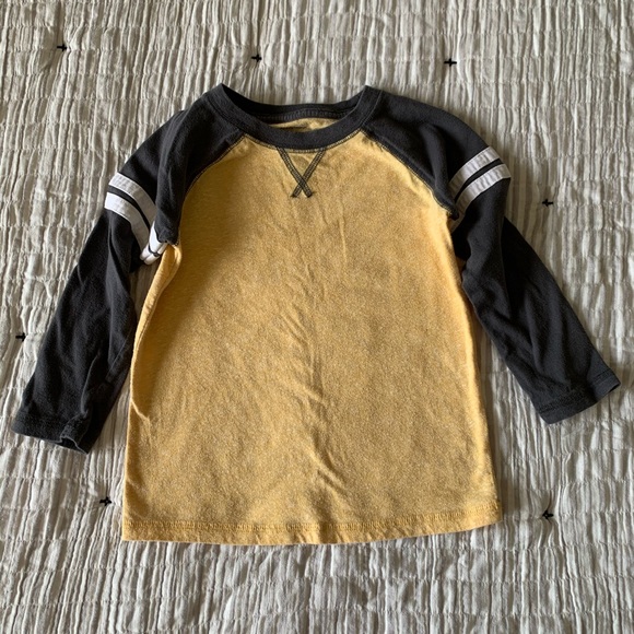 Soft Raglan Style Tee - Picture 2 of 4